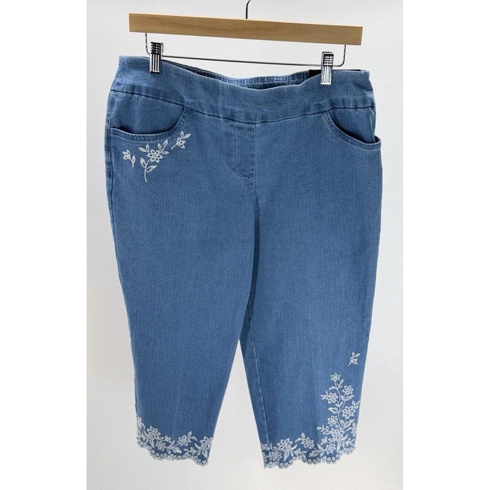 Alfred Dunner Floral Embroidered Slimming Denim Allure Capri Pants Petite 12P
